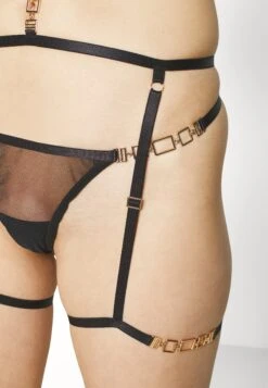 BLUEBELLA Calypso Collar Thigh Harness - Liguero - Black/Gold -Tienda barata Ulla Popken 0fcb72cf02d7490eb269a69a653fec7c