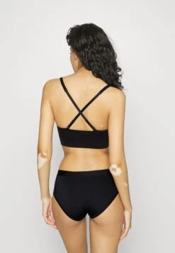 Spanx Ecocare Everyday Shaping Longline - Top - Very Black -Tienda barata Ulla Popken 10a7ccce886749468a23522d34e9cad5