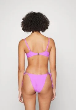 Ibiza Eyelet- Top De Bikini - Purple 10 Ibiza Eyelet- Top De Bikini - Purple -Tienda barata Ulla Popken 11ba45c3aa2d4195811dbf180c331ba4