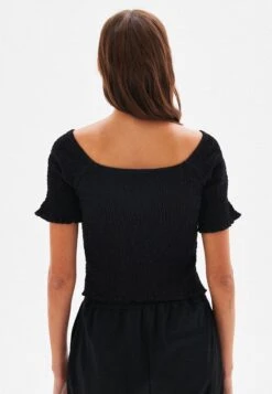 Gimped Square Collar - Camiseta Básica - Black -Tienda barata Ulla Popken 132beb048512411f953db7ed3cb650b4