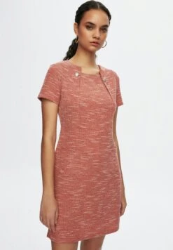 Vestido De Punto - Coral 11 Vestido De Punto - Coral -Tienda barata Ulla Popken 2311f4443172442c851636923dd64723