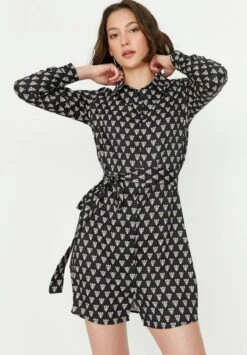 Trendyol Vestido Camisero - Black