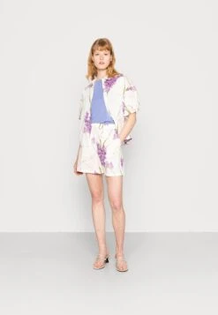 Selected Femme Slfetopa Wide- Shorts - Antique White -Tienda barata Ulla Popken 28b2d675c0b743a3981fe9595d4c4bb1