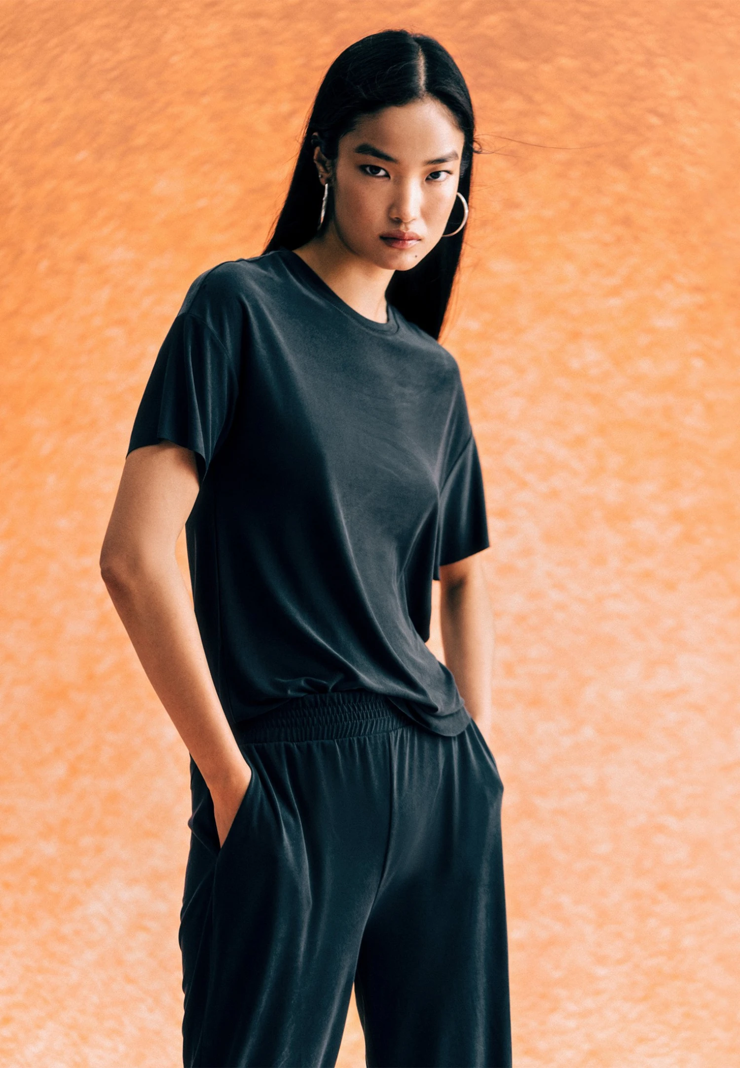 Soft Touch Crewneck- Camiseta Básica - Black 6 Soft Touch Crewneck- Camiseta Básica - Black - Imagen 4