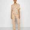 Marks & Spencer Pijama - Beige 2 Marks & Spencer Pijama - Beige -Tienda barata Ulla Popken 354267c5cd3844d2b167e5c1eb76d37d