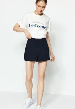 Trendyol Shorts - Navy Blue -Tienda barata Ulla Popken 40e6e8a418434f4580422e46b98c2640