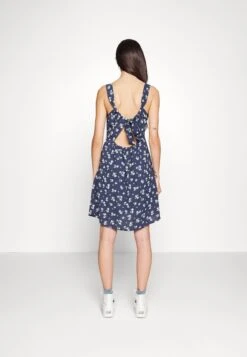 ONLY Onlruby Button Singlet Dress - Vestido Informal - Navy Blazer 10 ONLY Onlruby Button Singlet Dress - Vestido Informal - Navy Blazer -Tienda barata Ulla Popken 421ecb4cef2f46489aad508b786ddcb0