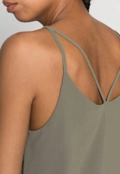 ONLY Onlmoonsinglet Noos- Top - Kalamata -Tienda barata Ulla Popken 4c4208056e054603a7b6c2d9a7c1b7e0