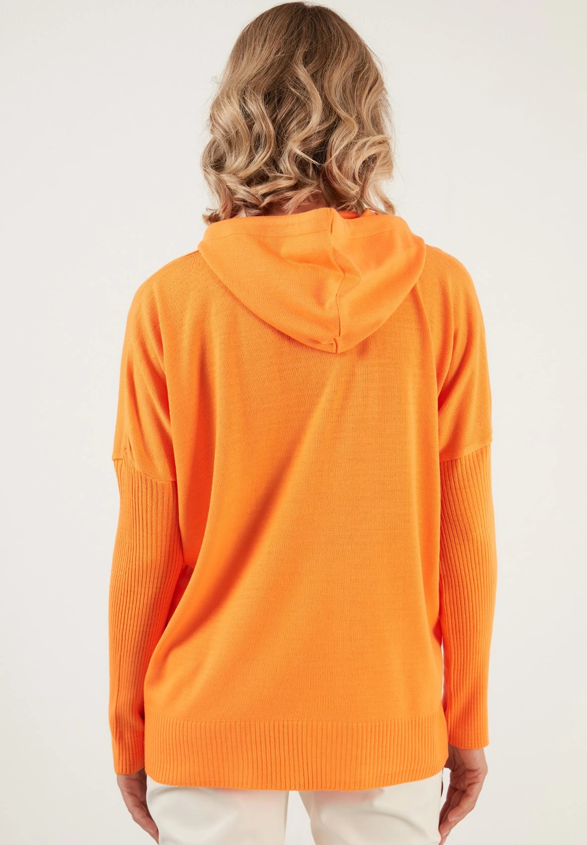 LELA Regular Fit - Jersey Con Capucha - Orange 5 LELA Regular Fit - Jersey Con Capucha - Orange - Imagen 3