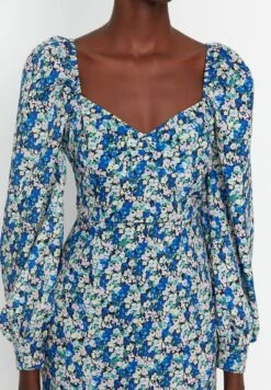 Trendyol Vestido Informal - White -Tienda barata Ulla Popken 4fd436a63a1749ebadfeeb52d2b2e00e