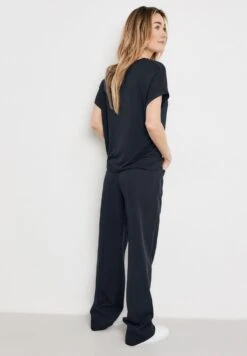 Gerry Weber Kurzarm Mit Legerem Schnitt - Camiseta Básica - Navy -Tienda barata Ulla Popken 52a3699935d94dd0ab4a4ea26e59880c