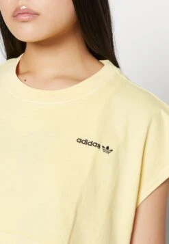 Adidas Originals Originals Muscle Crop - Top - Light Yellow 17 Adidas Originals Originals Muscle Crop - Top - Light Yellow -Tienda barata Ulla Popken 54c424b74ab74ab98306fb2159814fe3