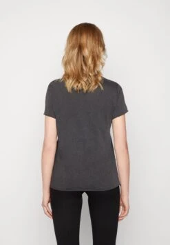 ONLY Lucy Reg S/S Jrs Noos - Camiseta Estampada - Black -Tienda barata Ulla Popken 604449b0e46b41df9335949f6933d16d