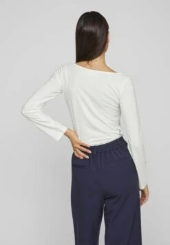 Vila Mit U-Boot-Ausschnitt - Camiseta De Manga Larga - Cloud Dancer -Tienda barata Ulla Popken 606ba6c20e734d94a6cc1ad7abfbebf4