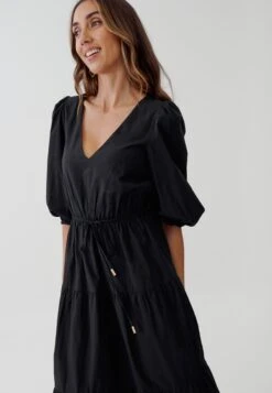 Tussah Dawson Midi - Vestido Largo - Black -Tienda barata Ulla Popken 6531a1f4d72b4f63a4b1258a8b540b39