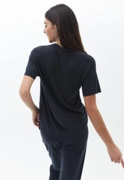 Soft Touch Crewneck- Camiseta Básica - Black 8 Soft Touch Crewneck- Camiseta Básica - Black -Tienda barata Ulla Popken 65c33e74be3e48008bc0e3d210a084b8