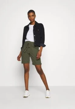 Kaffe Kanaya - Shorts - Grape Leaf -Tienda barata Ulla Popken 74e67ecc977d44e59329caad8b385661