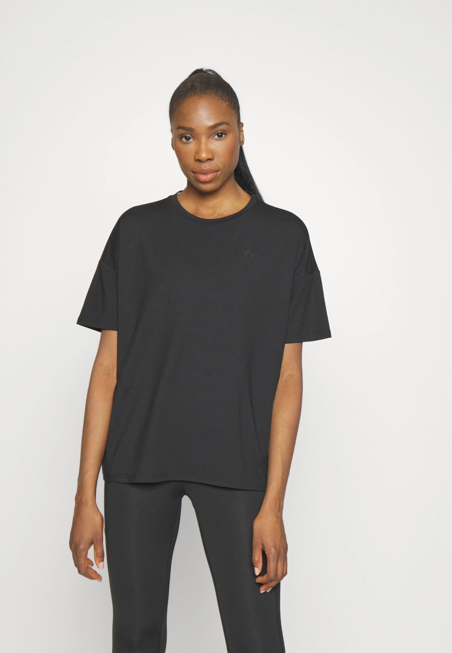 Only Play Onpclarisa Oversize Train Tee - Camiseta Deportiva - Black 3 Only Play Onpclarisa Oversize Train Tee - Camiseta Deportiva - Black