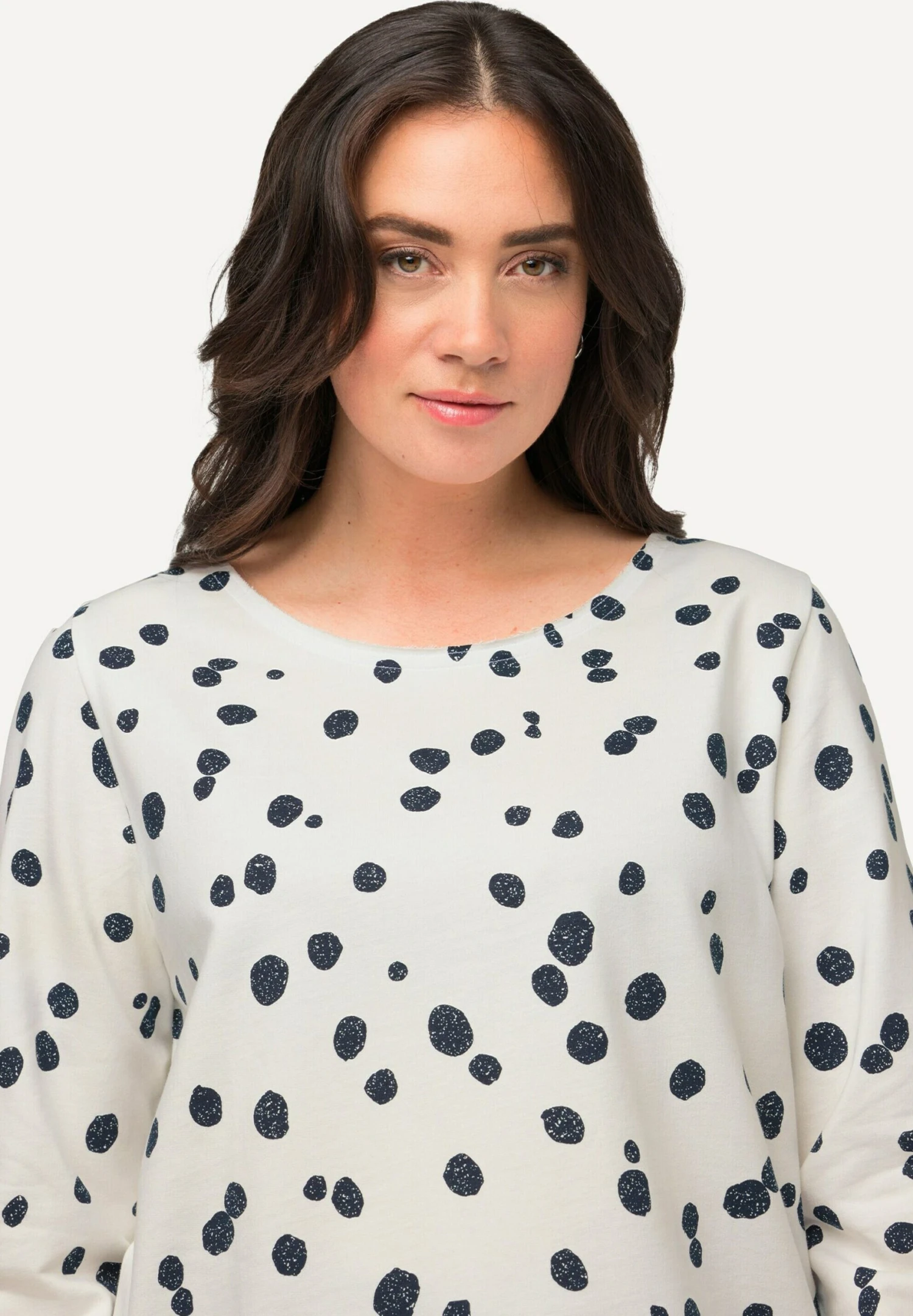 Ulla Popken Punkte Offenkantig Rundhals - Camiseta De Manga Larga - Offwhite 5 Ulla Popken Punkte Offenkantig Rundhals - Camiseta De Manga Larga - Offwhite - Imagen 3