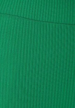 Moves Bikka- 2653 - Shorts - Bright Green 8 Moves Bikka- 2653 - Shorts - Bright Green -Tienda barata Ulla Popken 809f4c974cea4bc4b3c6e0de86495294