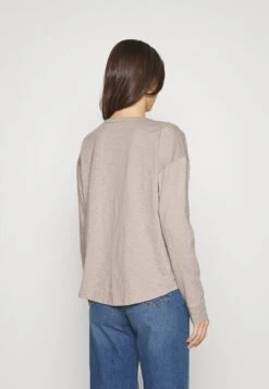 Shine Tee - Camiseta De Manga Larga - Quail -Tienda barata Ulla Popken 874d7085021d4f3e9875509e7fa88ac0