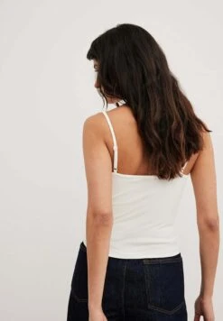 NA-KD Enges Singlet - Top - Offwhite -Tienda barata Ulla Popken 88184d2e2a7247409973d2377d262914