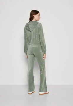 Gina Tricot Sudadera Con Cremallera - Green Bay -Tienda barata Ulla Popken 8a731a061e1841f8a8c2133e0fcb1fda