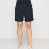 Marc O'Polo High Rise Pleats Belt - Shorts - Deep Blue Sea -Tienda barata Ulla Popken 8abaa1727ac240ff94673d664674c453