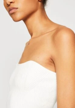 Gina Tricot Knitted Tube - Top - Offwhite 13 Gina Tricot Knitted Tube - Top - Offwhite -Tienda barata Ulla Popken 8c5b21b5bb8c400780dd444accde11a2