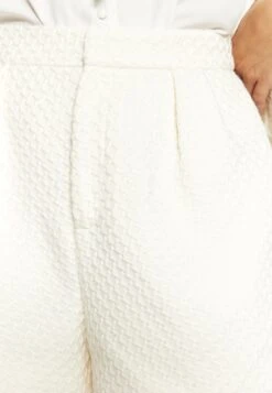 Faina Ikita - Shorts - Wollweiss -Tienda barata Ulla Popken 8fe2ad0e240244c1aac5cb752c65ba4d