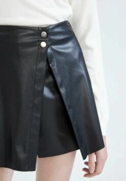 DeFacto Regular Fit- Falda Cruzada - Black 9 DeFacto Regular Fit- Falda Cruzada - Black -Tienda barata Ulla Popken 927e0c63e6164489a0e9a6a7f0faafd6