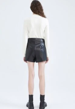 DeFacto Regular Fit- Falda Cruzada - Black 8 DeFacto Regular Fit- Falda Cruzada - Black -Tienda barata Ulla Popken 947a006e6cf744a9a974083c84cb4541