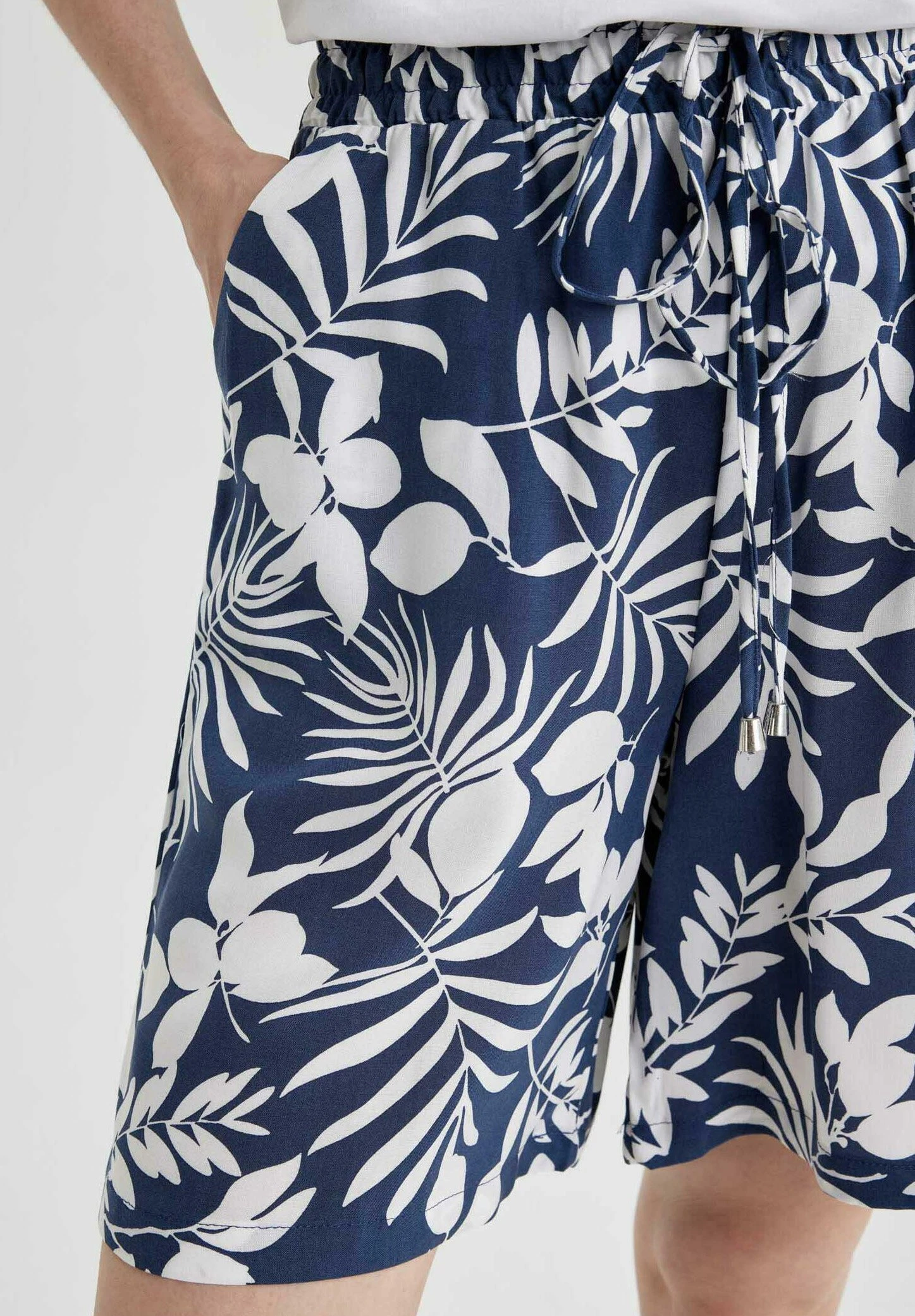 DeFacto Bermuda - Shorts - Blue 6 DeFacto Bermuda - Shorts - Blue - Imagen 4