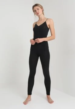 HANRO Spaghetti - Camiseta Interior - Black -Tienda barata Ulla Popken 9b9c6a498f6a4671b1c541944e2233e3