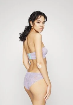 DORA LARSEN Anais Graphic Strapless Bra - Sujetador Sin Tirantes/Multiescote - Lilac 9 DORA LARSEN Anais Graphic Strapless Bra - Sujetador Sin Tirantes/Multiescote - Lilac -Tienda barata Ulla Popken 9df5388a4c2d46d295f7d9acb0c86049