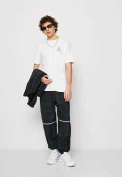 HUF Set Tee Unisex - Camiseta Estampada - White 9 HUF Set Tee Unisex - Camiseta Estampada - White -Tienda barata Ulla Popken 9e7b1afbeec54d32a547b17aab52b7fa