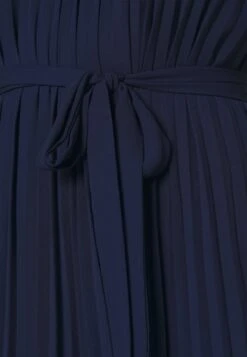 Vero Moda Tall Vmsara Halter Neck Ankle Dress Wvn Tll - Vestido Informal - Navy Blazer -Tienda barata Ulla Popken 9eeaf4cf372c4fc3b849e3b9fb608d9b