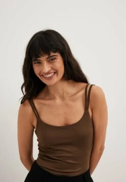 NA-KD Mit Doppelten Trägern - Top - Brown