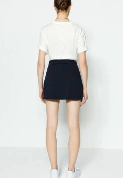 Trendyol Shorts - Navy Blue -Tienda barata Ulla Popken aab9a17e475a4a8bb32aaf45f10abab2