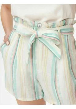 ONLY Shorts - Cloud Dancer -Tienda barata Ulla Popken af5395617c56484298411dca0130a639