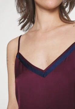 ESPRIT Chemise Solid - Camisón - Bordeaux -Tienda barata Ulla Popken b46204e636c2422093085bc843f2923c