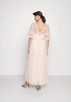 Needle & Thread Maybelle Bodice V-Neck Ankle Gown - Vestido De Fiesta - Petal Pink -Tienda barata Ulla Popken c098e361d1004d609e560a44deff37fb