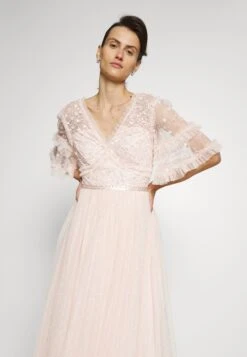 Needle & Thread Maybelle Bodice V-Neck Ankle Gown - Vestido De Fiesta - Petal Pink -Tienda barata Ulla Popken c24978fbfec5417fa0e531c76b8cd8ae