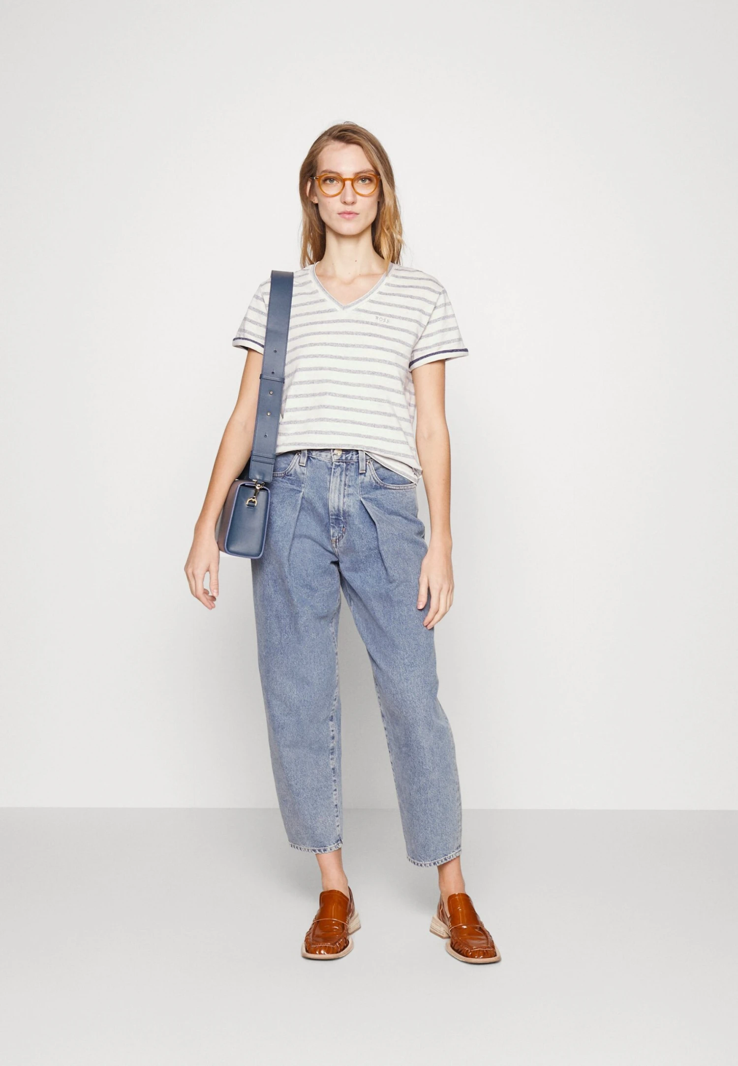 Boss Espring - Camiseta Estampada - Open Miscellaneous 4 Boss Espring - Camiseta Estampada - Open Miscellaneous - Imagen 2