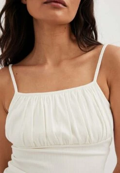 NA-KD Enges Singlet - Top - Offwhite -Tienda barata Ulla Popken c61ad7bd11ce4b08afb21937dfe39708