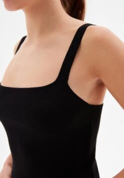 Strap Crop - Top - Black -Tienda barata Ulla Popken c6f7d588254c4de282e3f19d9b0c39c0