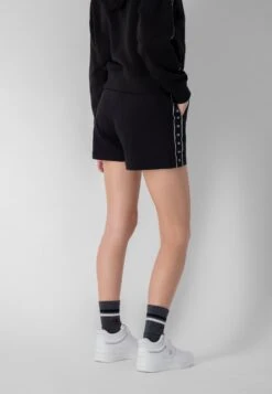 Champion Tape- Shorts - Black -Tienda barata Ulla Popken c9ca0dacab9f4112a802aa41e17eb551