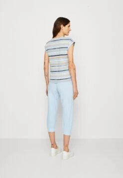 ESPRIT Stripe - Camiseta Estampada - Light Blue/Lavender -Tienda barata Ulla Popken ceef4382ea1341b1887812a2334f18d9