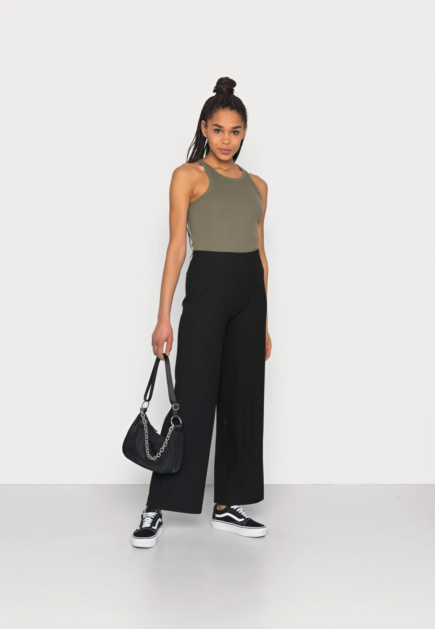 ONLY Onllindsay Tank 2 Pack - Top - Black/Kalamata 3 ONLY Onllindsay Tank 2 Pack - Top - Black/Kalamata