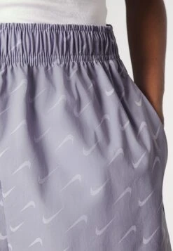 Nike Sportswear Pantalones Deportivos - Indigo Haze/Indigo Haze 13 Nike Sportswear Pantalones Deportivos - Indigo Haze/Indigo Haze -Tienda barata Ulla Popken d52a3fcacff345ff85dbfeb918afc77f